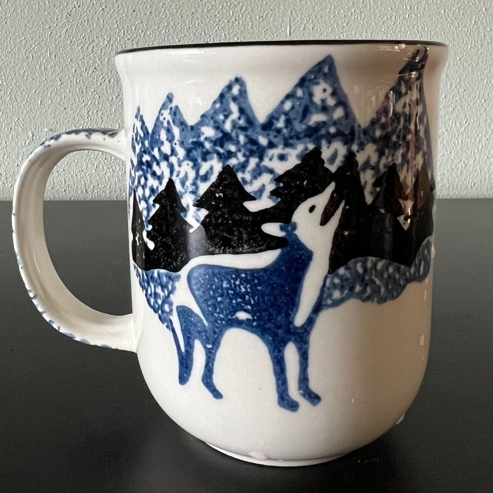 Vintage FOLKCRAFT Howling Wolf Blue Spongeware Mug  By Tienshan ~ Splatterware